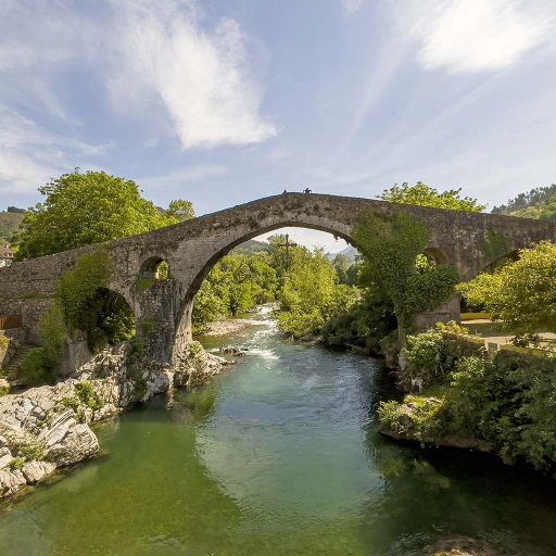 Turismo Cangas de Onís Dónde comer Dónde dormir Patrimonio