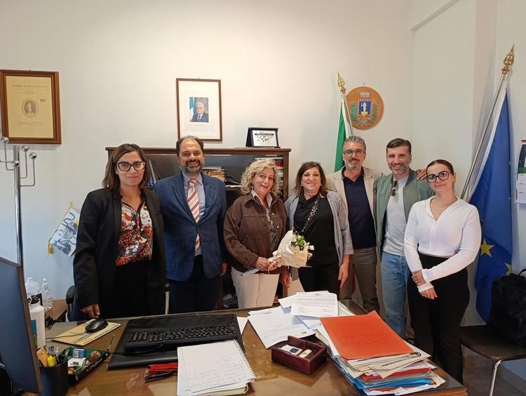 #ComuneGasperina LA DOTTORESSA MAIDA, NUOVA SEGRETARIA COMUNALE La dottoressa Gabriella Maida è la nuova segretaria del...