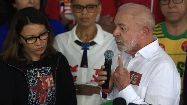 'Vá se catar', diz Janja a jornalista que sugeriu que Lula parecia desanimado após votar
