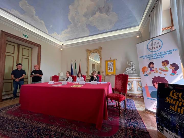 ✨ La Bellezza prende la parola: l'estate di Piazzola è pronta a incantarvi. Oggi, tra gli affreschi e il silenzio regale...
