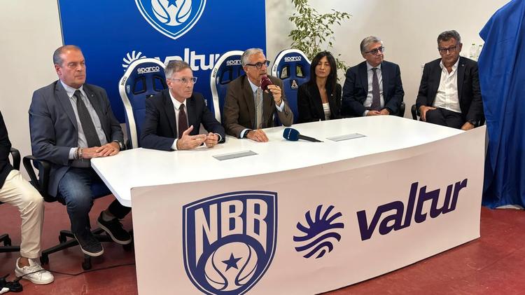Valtur Brindisi, ecco le nuove maglie: “Vogliamo tornare nella massima serie”