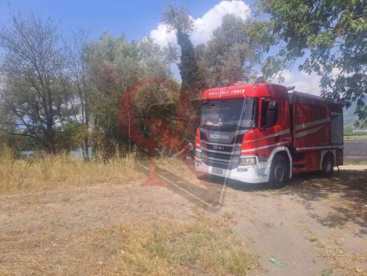 bollengo incendio boschivo al lago blu