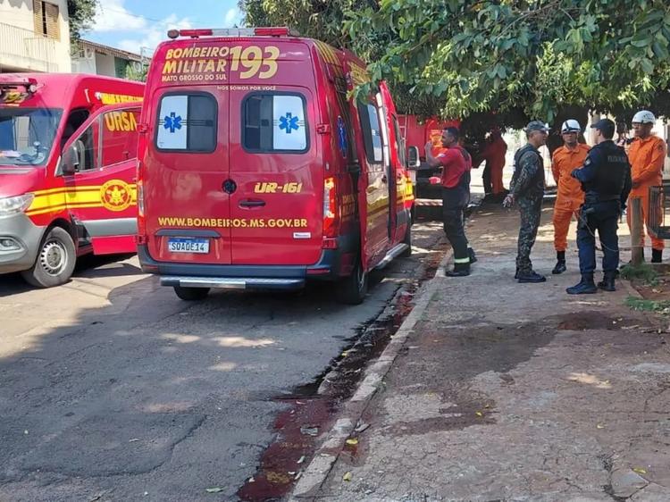 Homem armado com faca mantém irmã e cunhado reféns por 3 horas em Campo Grande