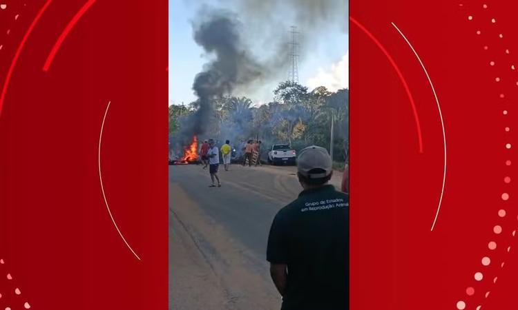 Protesto deixa trecho da BR-101 completamente interditado por quase 5 horas na Bahia