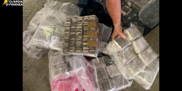 Palermo: asse del narcotraffico con Calabria, Campania e Lazio. Sei misure cautelari