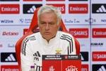 Mourinho: "No he hablado con el Real Madrid, pero tras el último partido seré libre de hacerlo con quien quiera..."