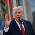 미, 오만만에서 이란 화물선 나포…트럼프 “엔진실 타격 후 장악”