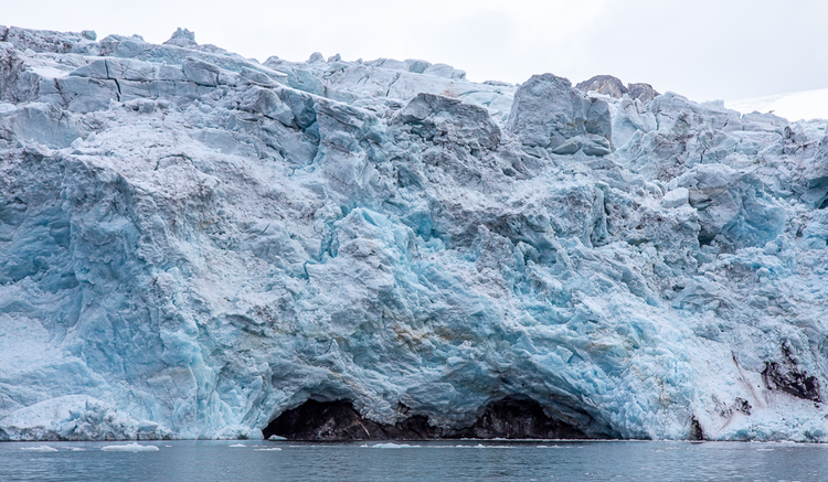 Comment les glaciers se fragmentent en icebergs