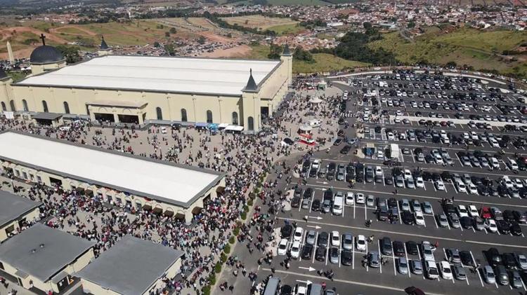Turismo religioso impulsiona economia e atrai milhares de fiéis ao Sul de Minas