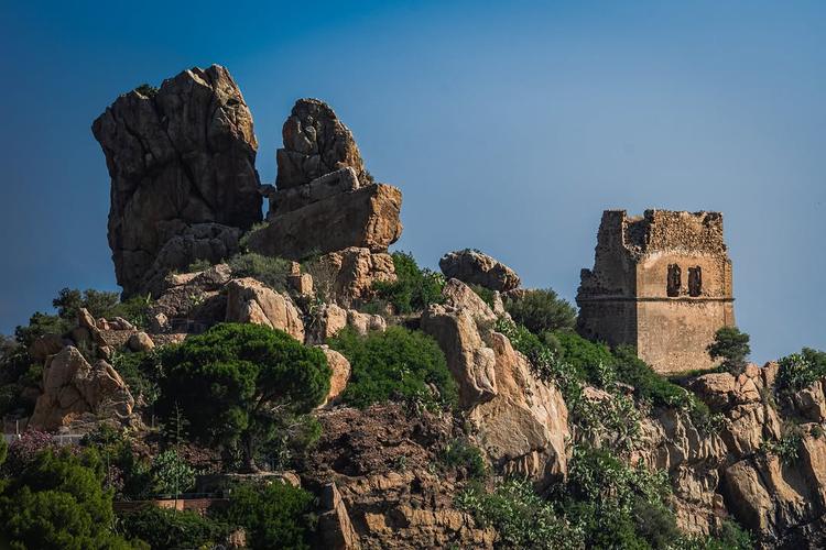 Un angolo che lascia il segno: Torre Caldura, tra i panorami più suggestivi di Cefalù. ✨ #visitcefalu