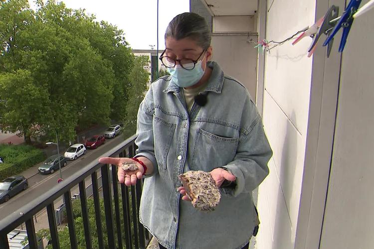 Leurs balcons menacent de s’effondrer, le bailleur social condamne l'accès à l'extérieur en barricadant les portes-fenêtres : "on nous emmure dans nos propres logements"