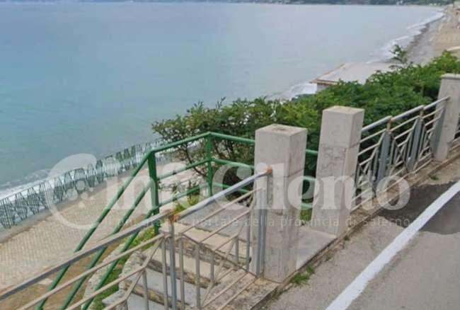 Villammare, rinvenuti presunti ordigni bellici nello specchio acqueo antistante Torre della Pertosa: interdetta l’area