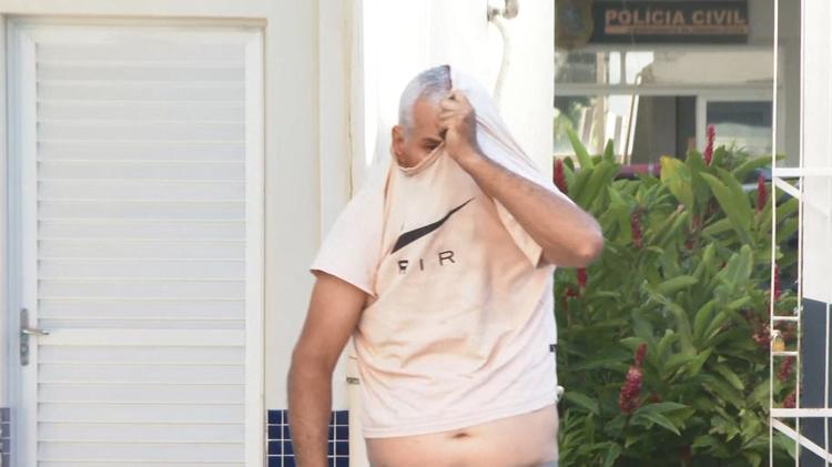 Homem é preso após agredir, tentar estuprar e colocar esposa nua para fora de casa em Cariacica