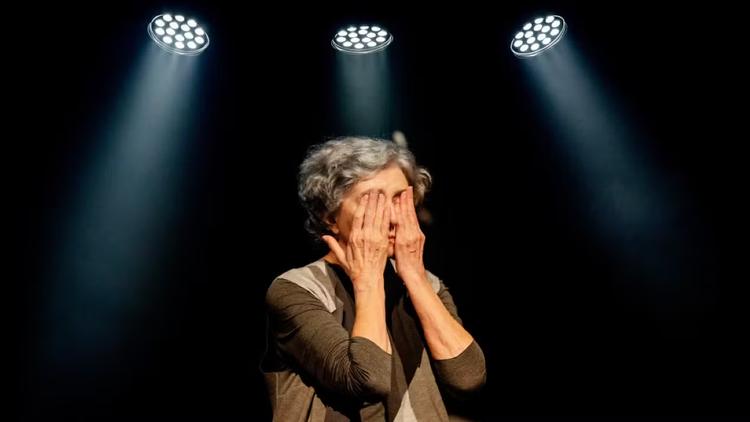 Ana Lúcia Torre transforma 60 anos de carreira em espetáculo e revela ‘frio na barriga’ antes de entrar no palco: 'Se não tiver, não tem graça'