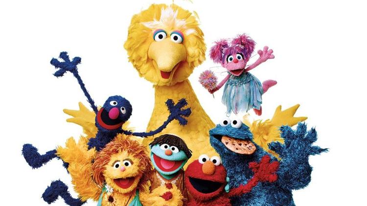 Cristãos criticam ‘Vila Sésamo’ após série infantil apoiar Mês do Orgulho LGBT