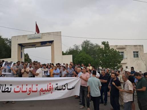تهمة “الغياب عن مقرات العمل” تخرج “المنطقة الصحية” لتاونات عن صمتها
