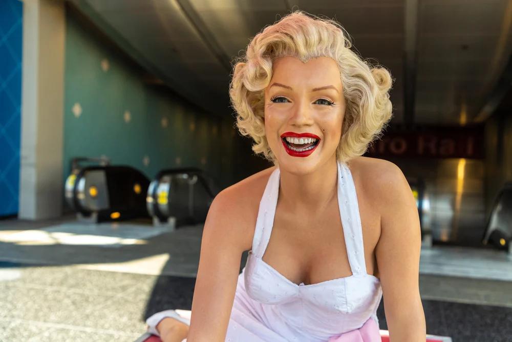 Buongiorno da InfoCilento: servizi, contatti programmi tv sul Canale 79. 1 giugno: nasceva Marylin Monroe