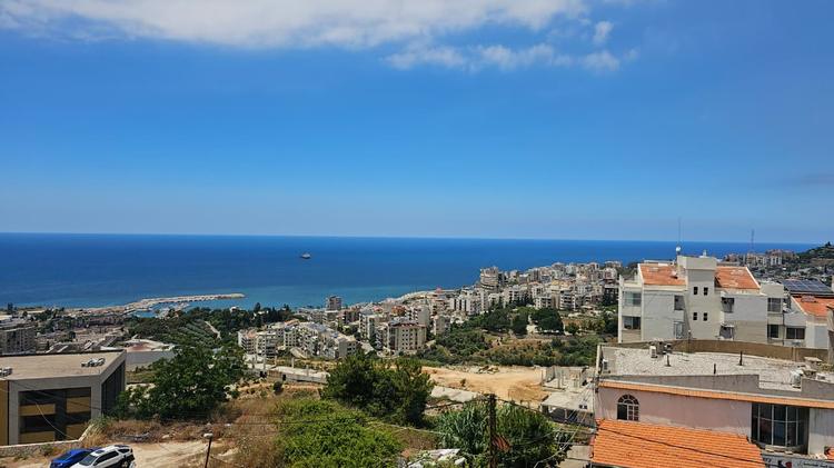 For Sale: Apartment in Dbayeh