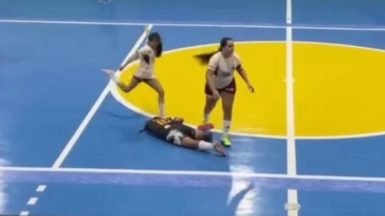 Jogadora que chutou cabeça de adversária em campeonato de futsal no Ceará é investigada por lesão corporal