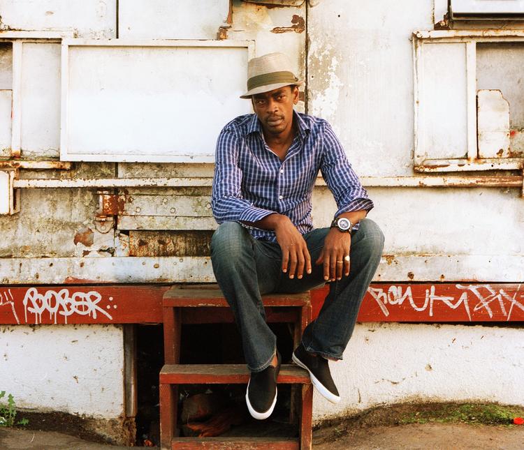 Seu Jorge lança álbum em que faz feat  com Marisa Monte, canta com Beck e regrava duas músicas de Márcio Borges