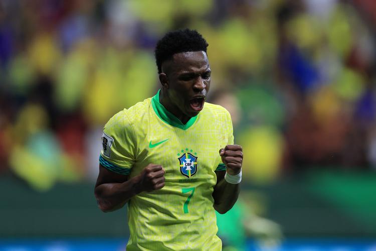 'Eu estou pronto para a gente ganhar a Copa do Mundo', diz Vini Jr.; veja entrevista