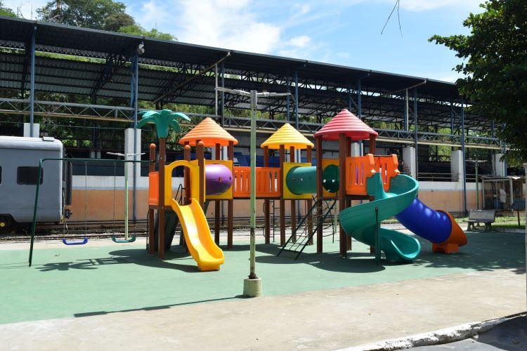 Praça dos Ferroviários de Recreio ganha playground