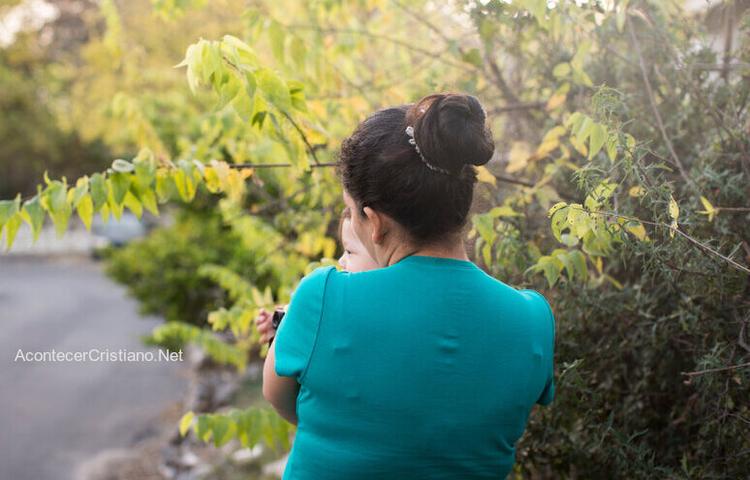 Mujer evangélica es atada a un árbol y golpeada brutalmente por católicos en México