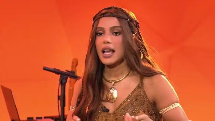 'Quero ser vista inteira e não só a parte que rebola': Anitta fala sobre amadurecimento e nova fase da carreira