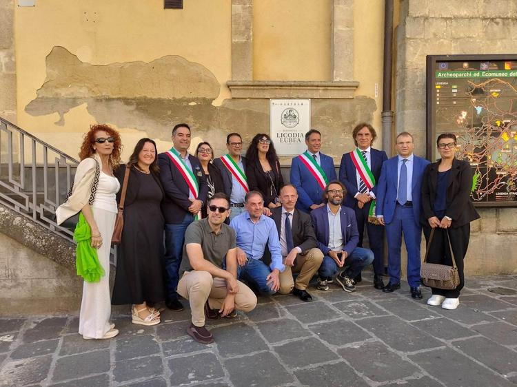 🌿📚 PARTE IL “CAMMINO DEL VERISMO” 🥾 Ieri, 7 ottobre, Licodia Eubea ha accolto il primo momento inaugurale del Cammino...