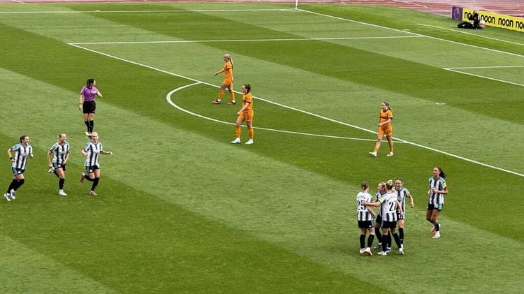Beth Lumsden Goal Celebration Newcastle United Women Wolves
