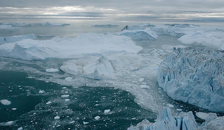 Schnellere Gletscher beschleunigen Grönlands Eisverlust