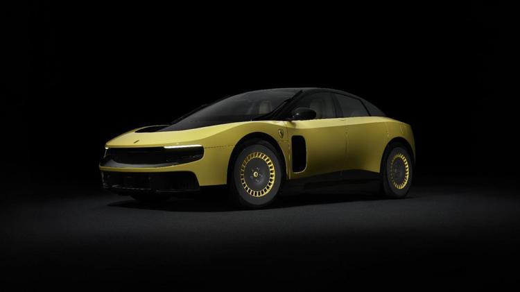 Ferrari › Ferrari Luce: el primer eléctrico con 'glass house' integral