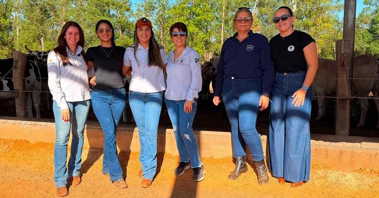 Comitê Feminino da Cooperativa COAPA visita propriedades rurais em projeto de integração entre cooperadas