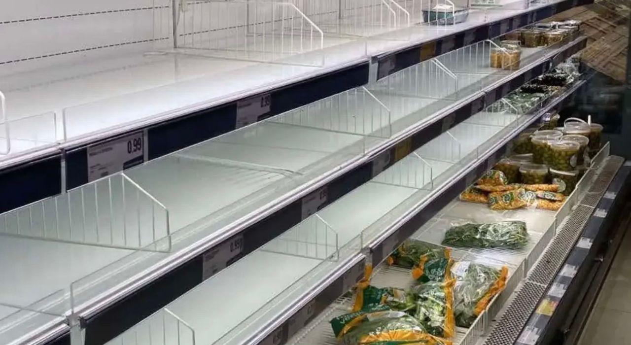 Protesta dei camionisti, supermercati in Campania: rischio scaffali vuoti