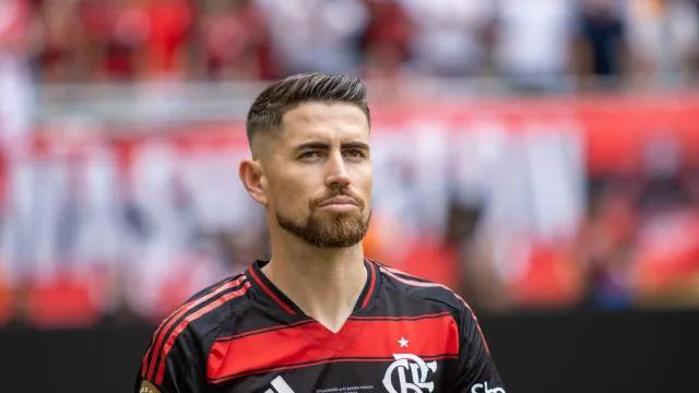 Jorginho tem fratura confirmada, e Flamengo protesta contra arbitragem