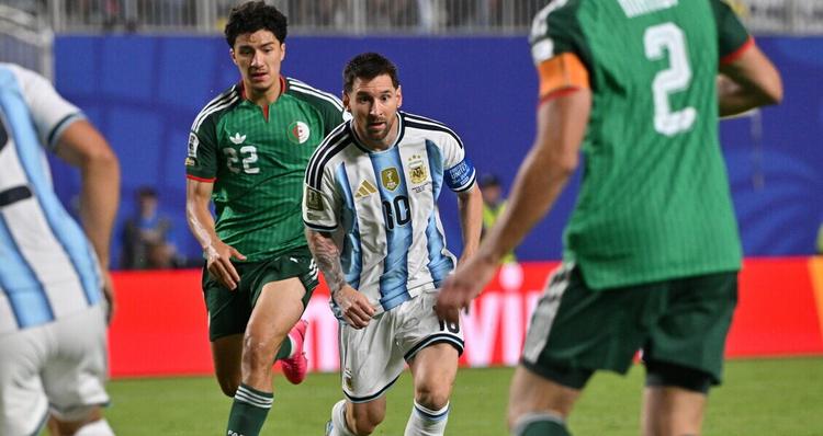Argentina-Algeria 3-0: Messi entra nella leggenda, raggiunti i 16 gol di Klose