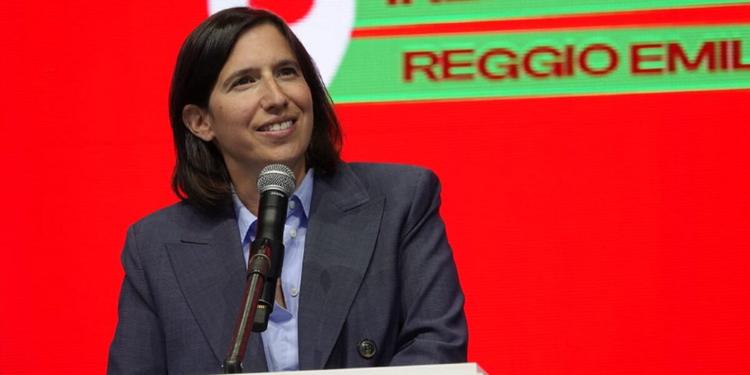 Schlein chiude la festa dell'Unità: «Pronti al voto, prima è meglio è»
