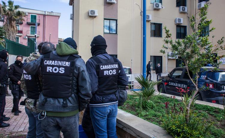 Milano: progettava un attentato alla sinagoga, arrestato un 22enne