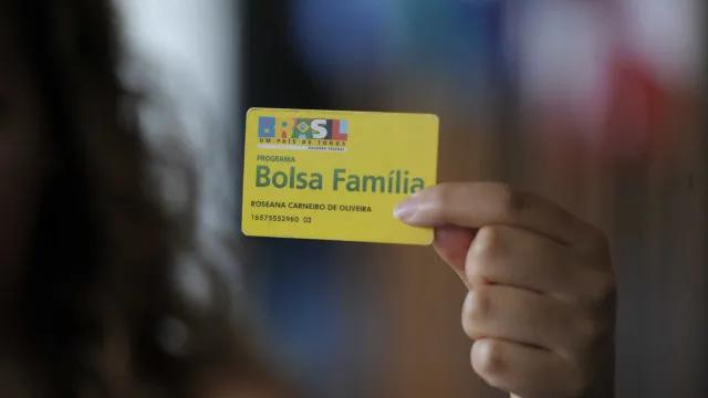 Beneficiários com NIS de final 2 recebem Bolsa Família de agosto