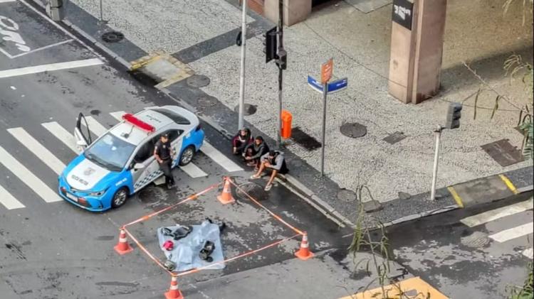 Após ter celular roubado, motorista de aplicativo persegue e atropela suspeito; homem morreu no Centro