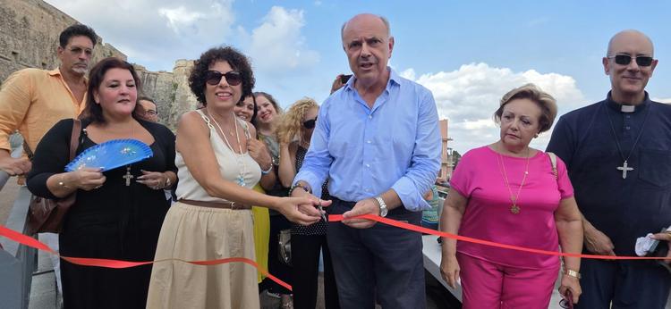 Inaugurata l'area esterna del Castello: abbattute le barriere architettoniche e restituito alla città uno spazio recuperato dal degrado