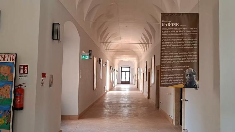Mistra L'Anina degli Artisti Colori emozioni e identità Militellese.  Palazzo Comunale ex Monastero dei Benedettini. Mil...