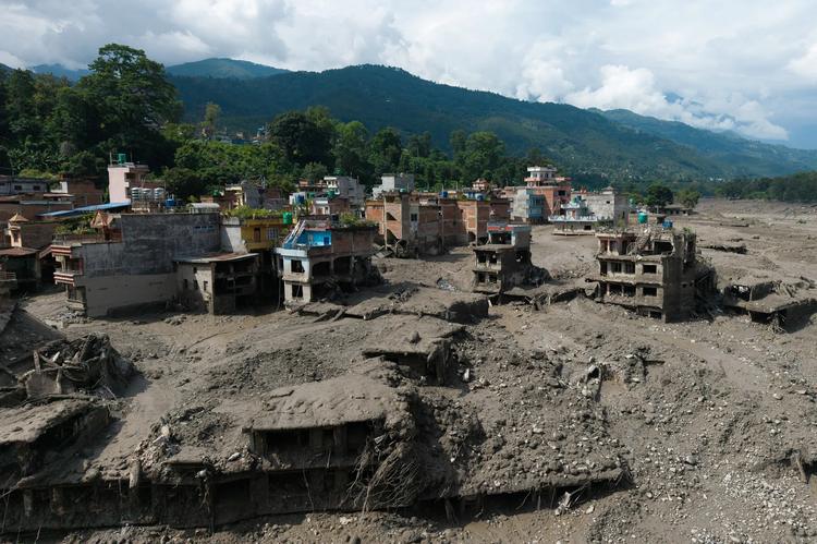 INFOGRÁFICO: Entenda o caminho da avalanche que provocou dezenas de mortes no Nepal