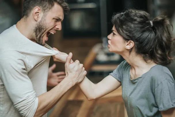 تحذيرات من “تطبيع العنف الزوجي” في برامج تلفزية