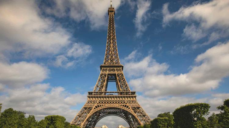 La Torre Eiffel y los principales museos de París adelantan su cierre por la ola de calor