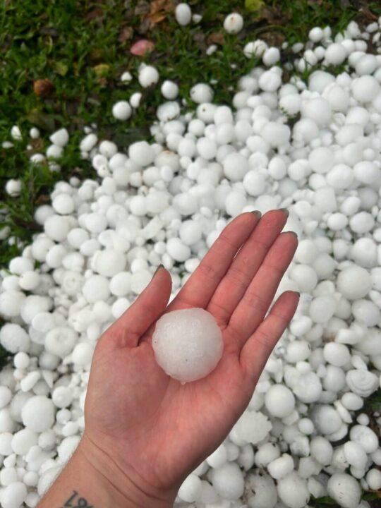 Temporal e queda de granizo deixam rastros de estragos em Santo Antônio das Missões e Não-Me-Toque