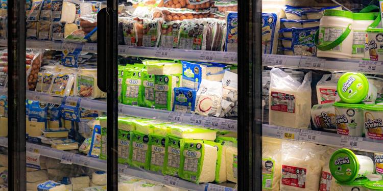 L'allarme del governo britannico: "Fate tre giorni di scorte. Torcia, acqua, cibo e una radio. Prepararsi alle minacce, anche straniere"