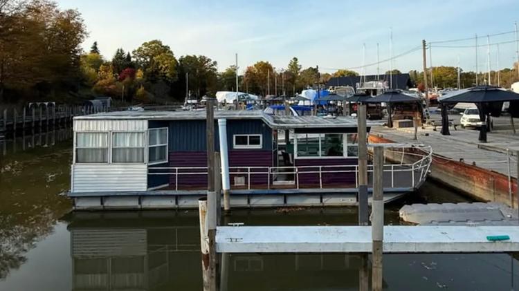 No Motor, No Traffic, No Problem: Floating Cottage 'Ursula' For Sale In Port Dover