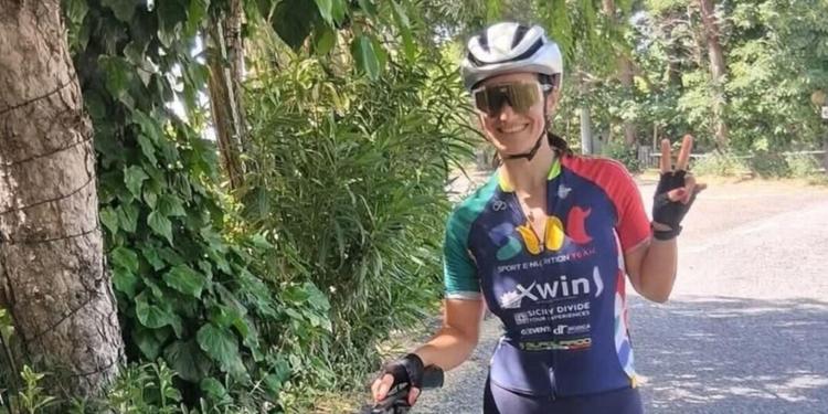 Auto travolge un gruppo di ciclisti alle porte di Palermo: muore una donna