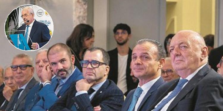 Calabria, il partito dei sindaci sceglie De Luca: nasce ufficialmente la federazione